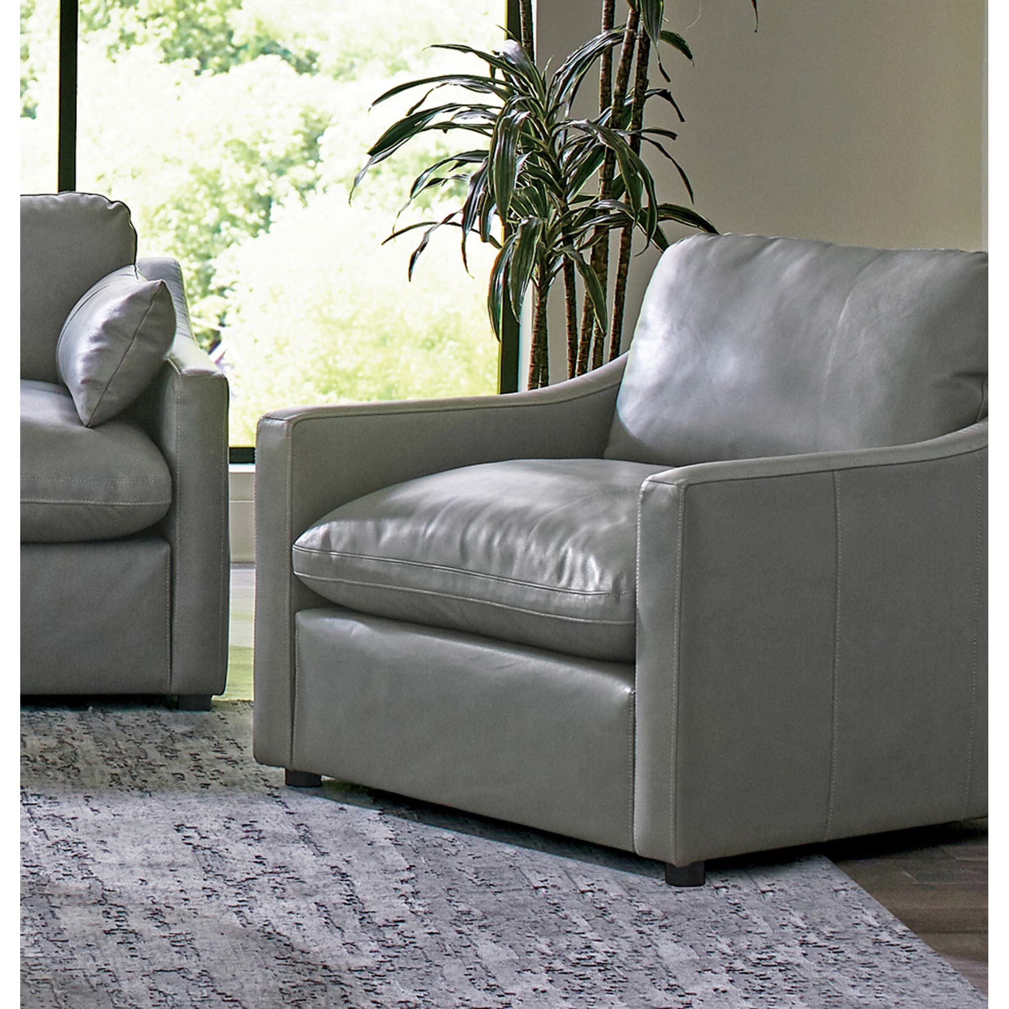 Slope arm sales swivel chair