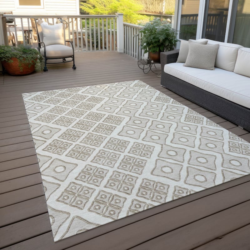 Machine Washable Indoor/ Outdoor Chantille Diamond Geo Rug - Ivory - 2'6" x 3'10"
