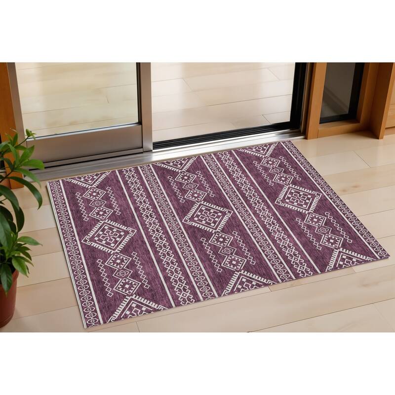 HomeRoots Southwestern Transitional Rectangle Outdoor Rug - 3' x 5'