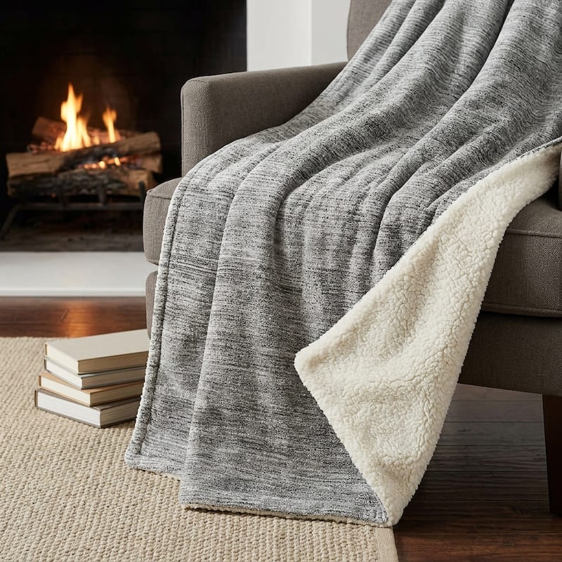HomeRoots 50" X 70" Silver And Gray Abstract Polyester Woven Plush Throw Blanket - Throw - Silver/Gray