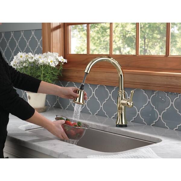Shop Delta 9197t Dst Cassidy Pull Down Kitchen Faucet With On Off