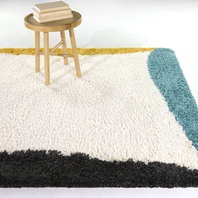 Westerhoff Border Shag Area Rug - 5'3" x 7' - Cream - Rectangle