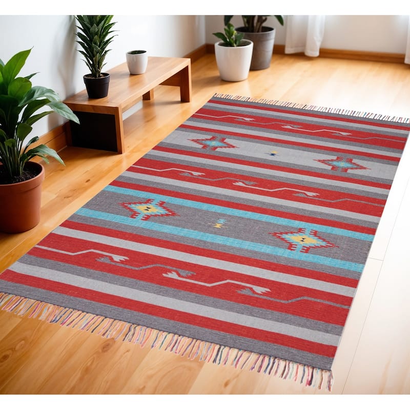Fufo Southwestern Woven Low Pile with Fringe Area Rug By HomeRoots - 66' X '42' X '0.25 - 66' X '42' X '0.25 - Gray and Red - Rectangle