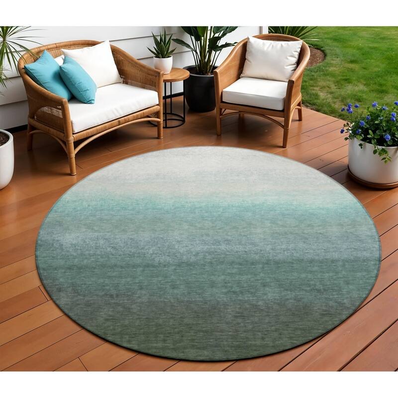 HomeRoots Ombre Transitional Rectangle Outdoor Rug - 8' Round