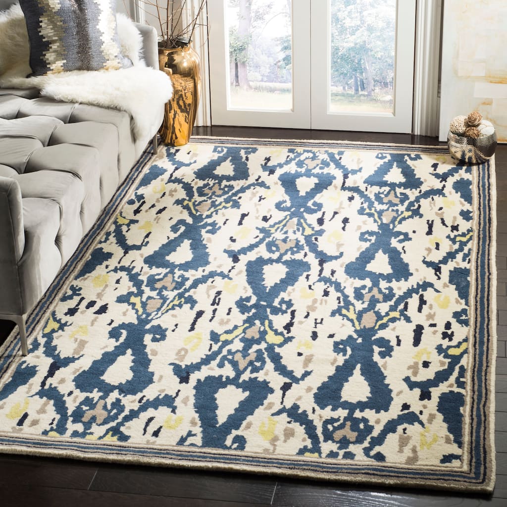 Martha Stewart by SAFAVIEH Ikat Pendant Wool Rug