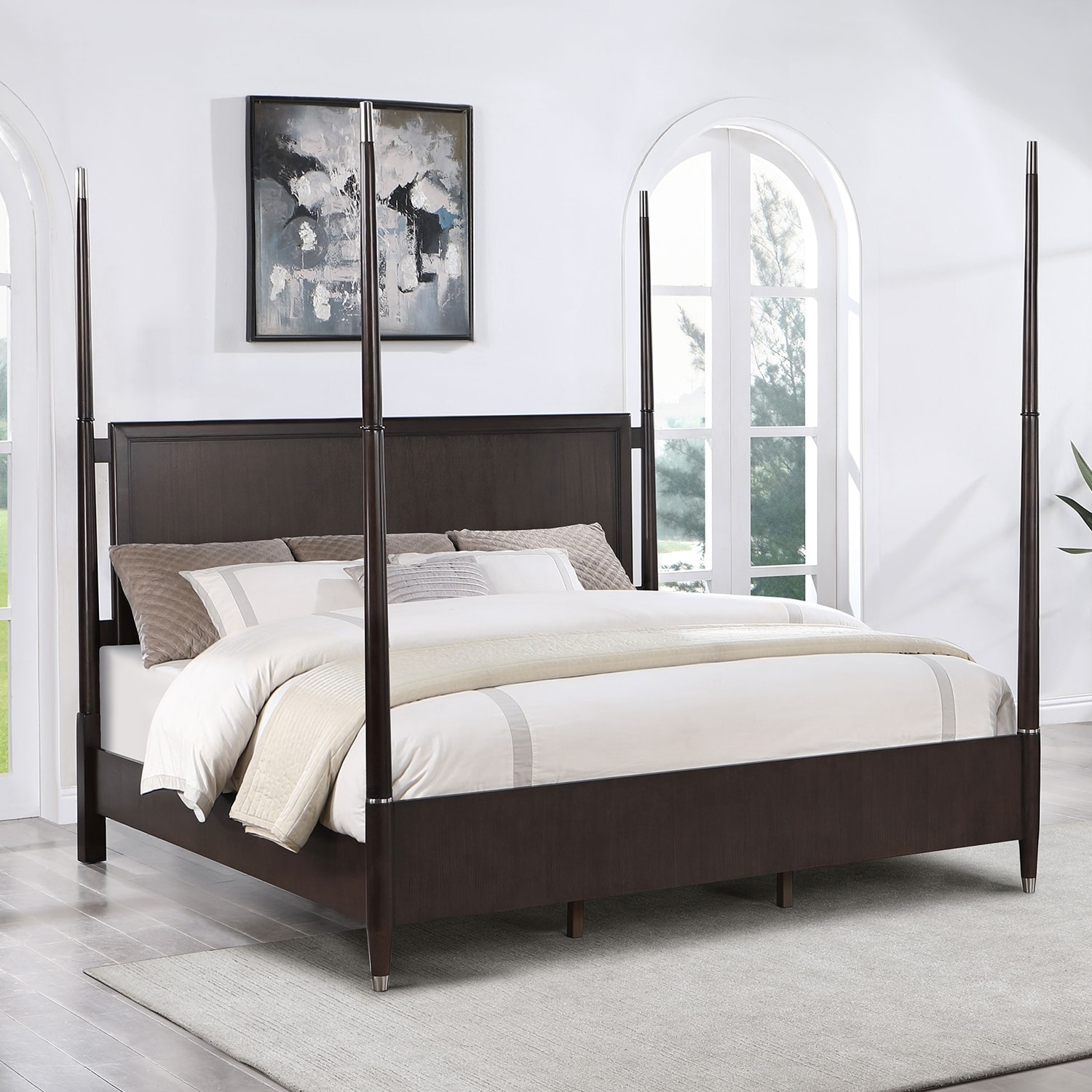 Wooden Poster Bed with Tapering Posts in Brown