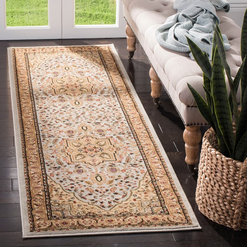 SAFAVIEH Lyndhurst Feryal Traditional Oriental Medallion Rug