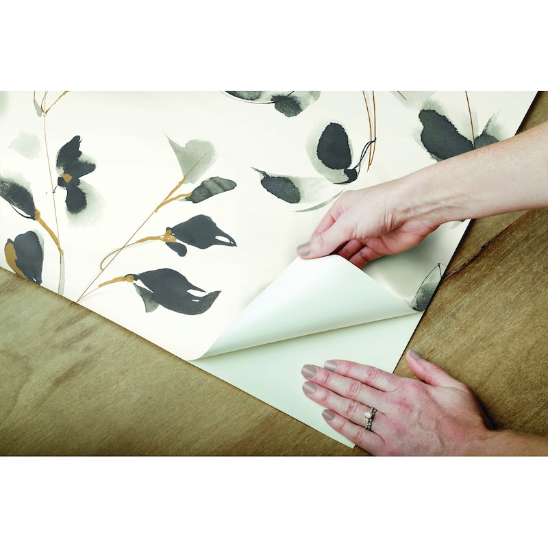 Gainesville 20' L x 20.5" W Flower Peel and Stick Wallpaper