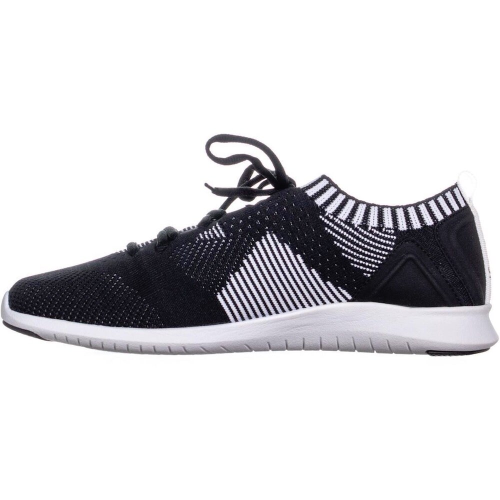 fashion tennis shoes