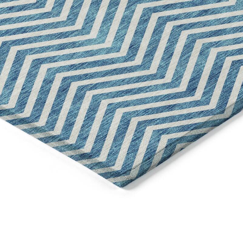 Machine Washable Indoor/ Outdoor Chantille Chevron Stripe Rug