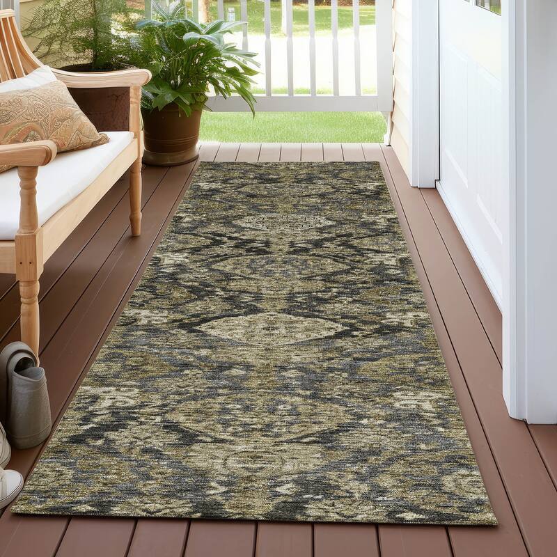Machine Washable Indoor/ Outdoor Traditional Damask Chantille Rug