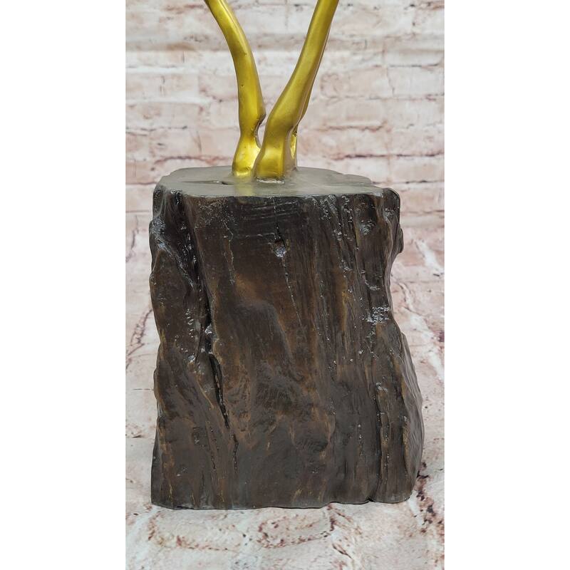 Elegant Gold Deer Sculpture – Contemporary Bronze Stag Figurine