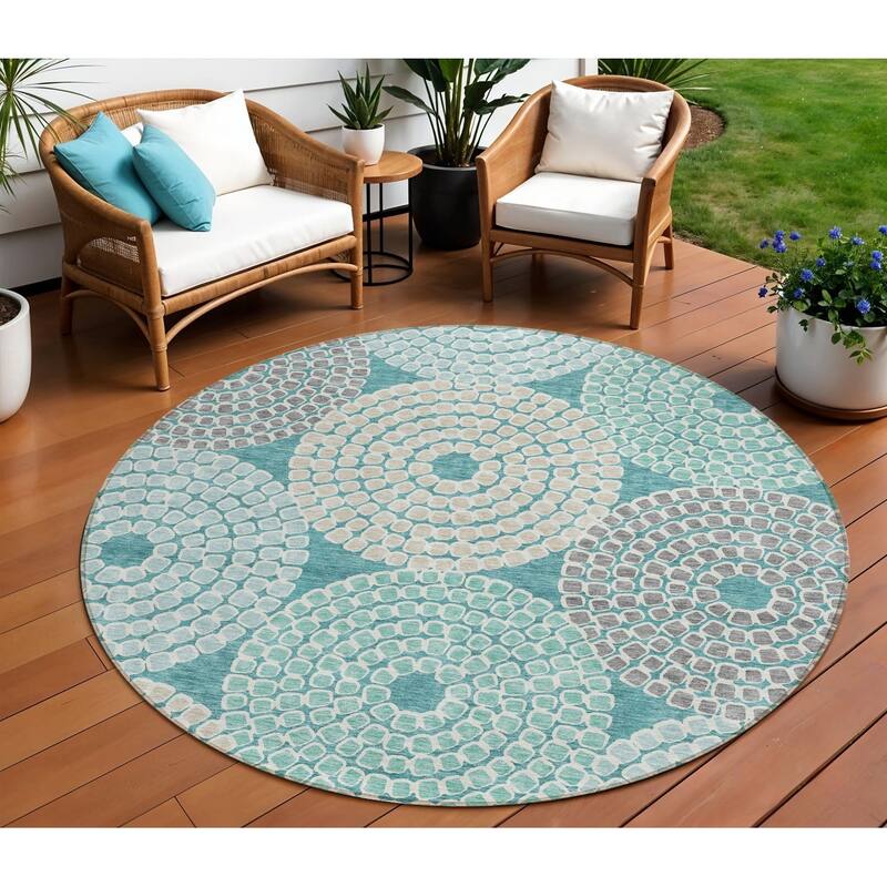 HomeRoots Geometric Transitional Rectangle Outdoor Rug - 8' Round