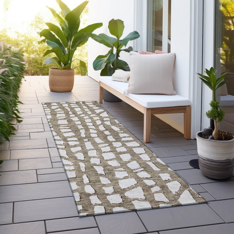 Machine Washable Indoor/ Outdoor Chantille Modern Abstract Rug - Brown - 2'3" x 7'6"