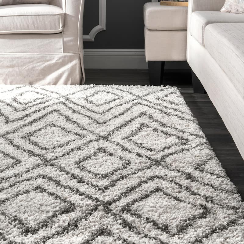 Nuloom Willette Diamond Shaggy Area Rug