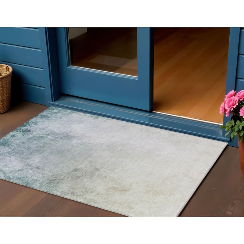 HomeRoots Ombre Transitional Rectangle Outdoor Rug - 3' x 5'