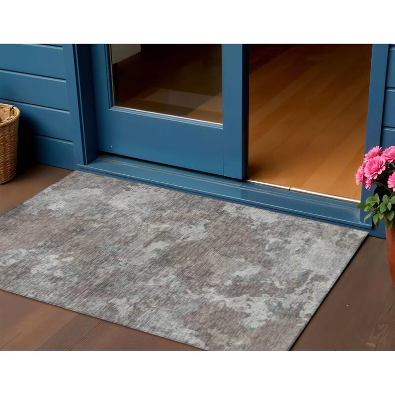 HomeRoots Abstract Transitional Rectangle Outdoor Rug - 3' x 5'