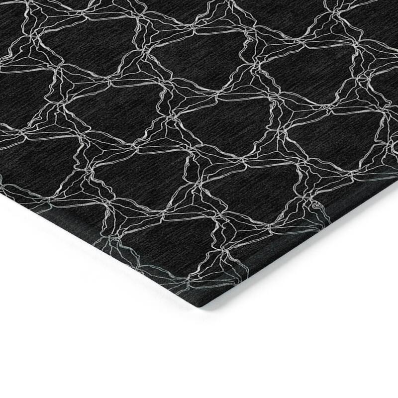 Machine Washable Indoor/ Outdoor Abstract Trellis Chantille Rug