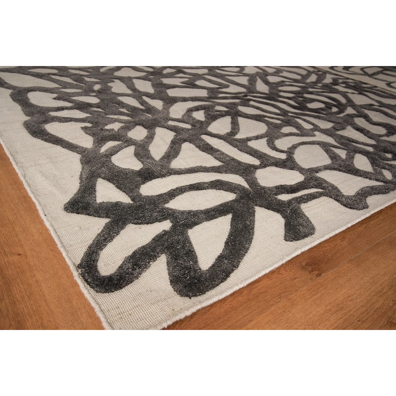 EXQUISITE RUGS Goudy Hand-loomed Wool/Bamboo Silk Ivory/Black Area Rug.
