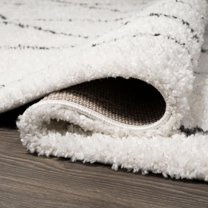 JONATHAN Y Petra Moroccan Diamond Shag Area Rug