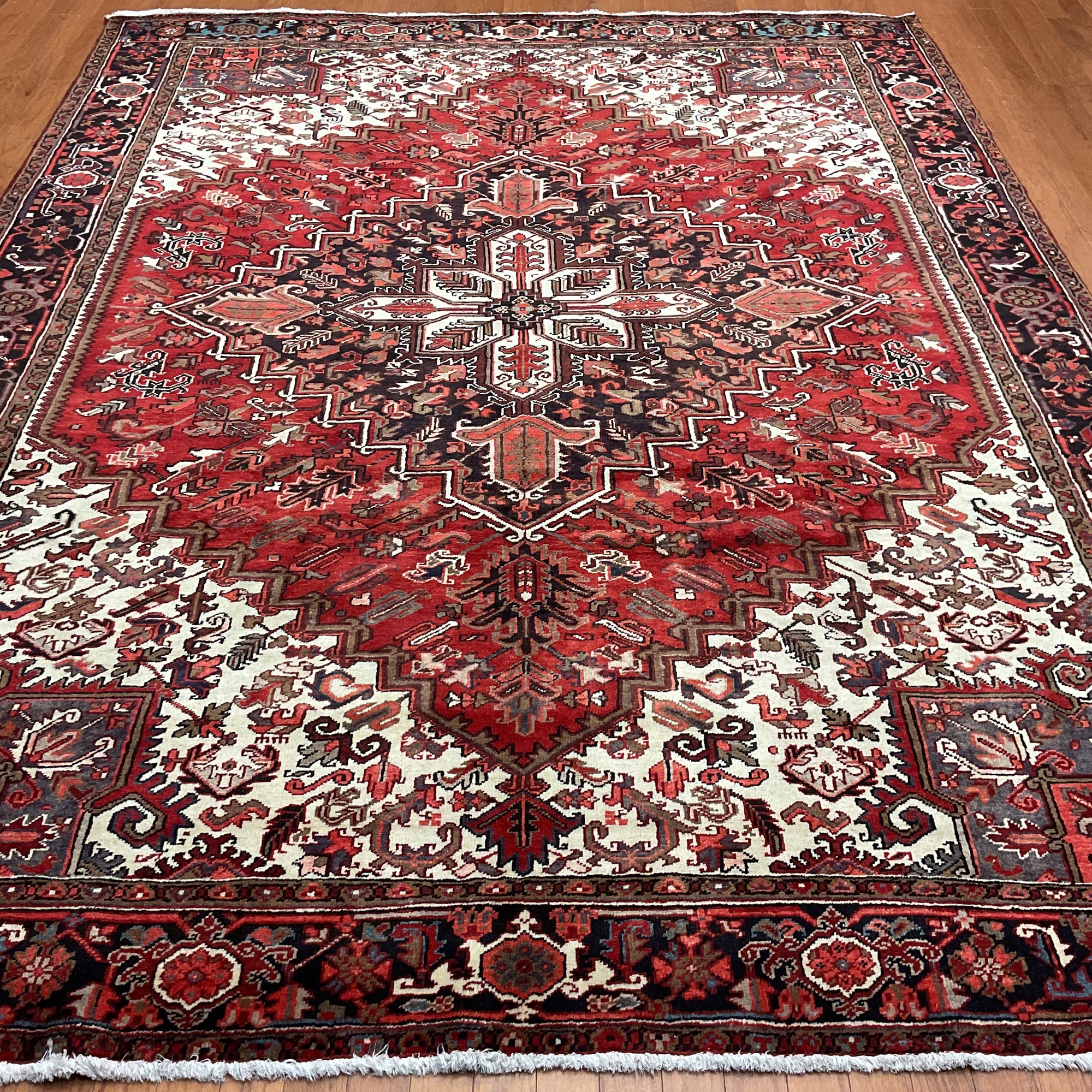 HERAT ORIENTAL Handmade Fine Heriz Rug - 8'6" x 11'2"