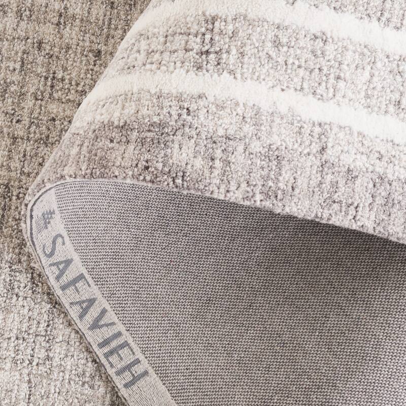 SAFAVIEH Handmade Ebony Gosselke Modern & Contemporary Wool Rug
