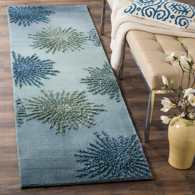 SAFAVIEH Handmade Soho Miyase Modern Burst New Zealand Wool Rug - 2'6" x 8' Runner - Denim