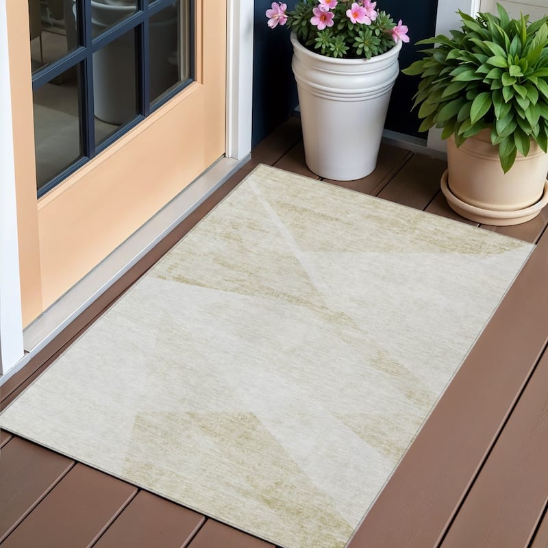 HomeRoots Abstract Transitional Rectangle Outdoor Rug - 3' x 5'