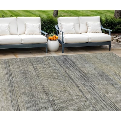 HomeRoots Striped Transitional Rectangle Outdoor Rug