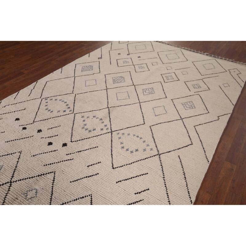 Geometric Beige / Ivory Moroccan Oriental Rug Handmade Wool Carpet - 6'0"x 9'8"