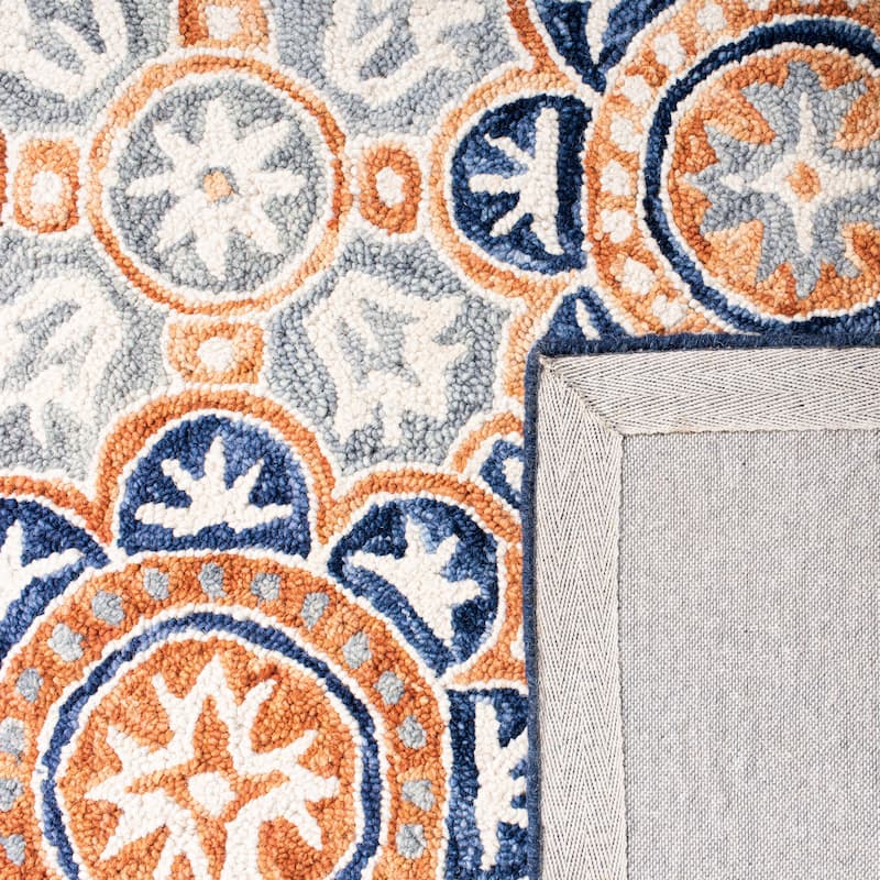 SAFAVIEH Handmade Micro-Loop Hafsah Modern Wool Rug