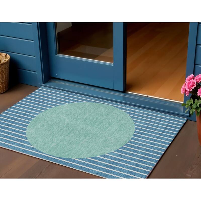 HomeRoots Striped Transitional Rectangle Outdoor Rug - 3' x 5'