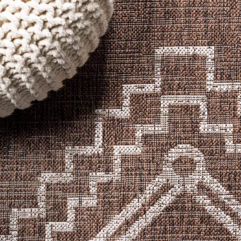 JONATHAN Y Carwa Diamond Tribal Medallion Indoor/Outdoor Area Rug