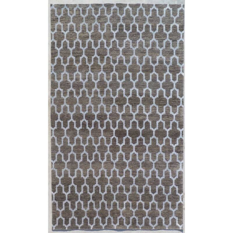 SAFAVIEH Hand-knotted Stone Wash Fionola Modern Wool Rug