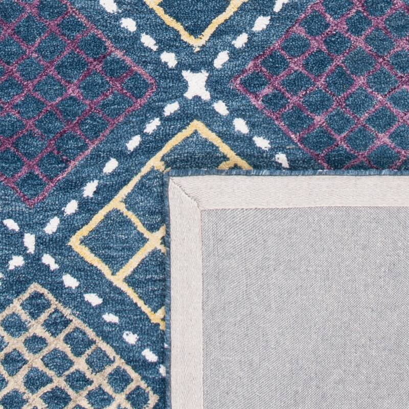 SAFAVIEH Handmade Metro Cune Wool Rug