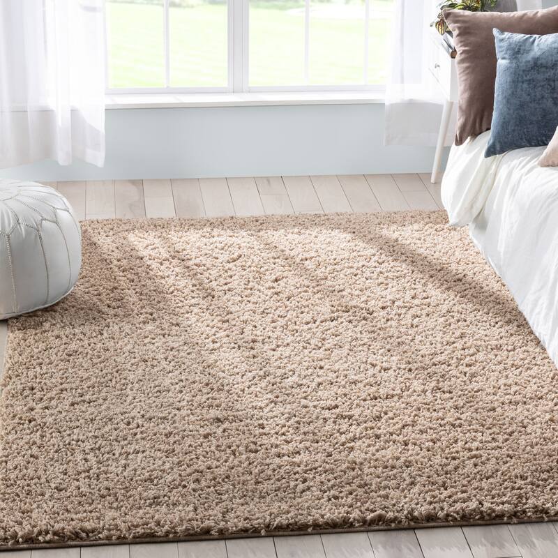 Well Woven Elle Basics Emerson Shag Area Rug - 3' 11" x 5' 3" - Beige