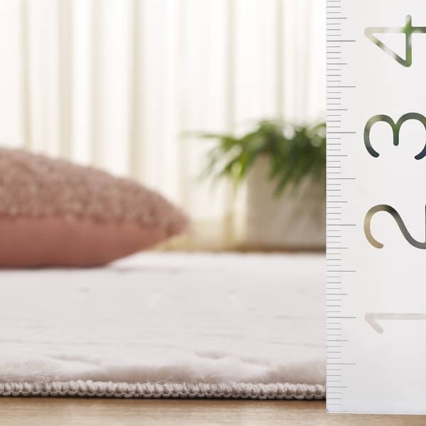 SAFAVIEH Faux Rabbit Fur Anastasika Shag Rug