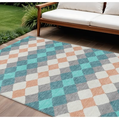 HomeRoots Geometric Transitional Rectangle Outdoor Rug