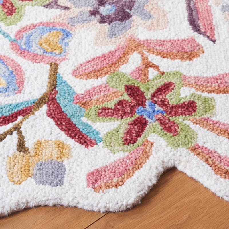 SAFAVIEH Handmade Jardin Armgard Floral Wool Rug