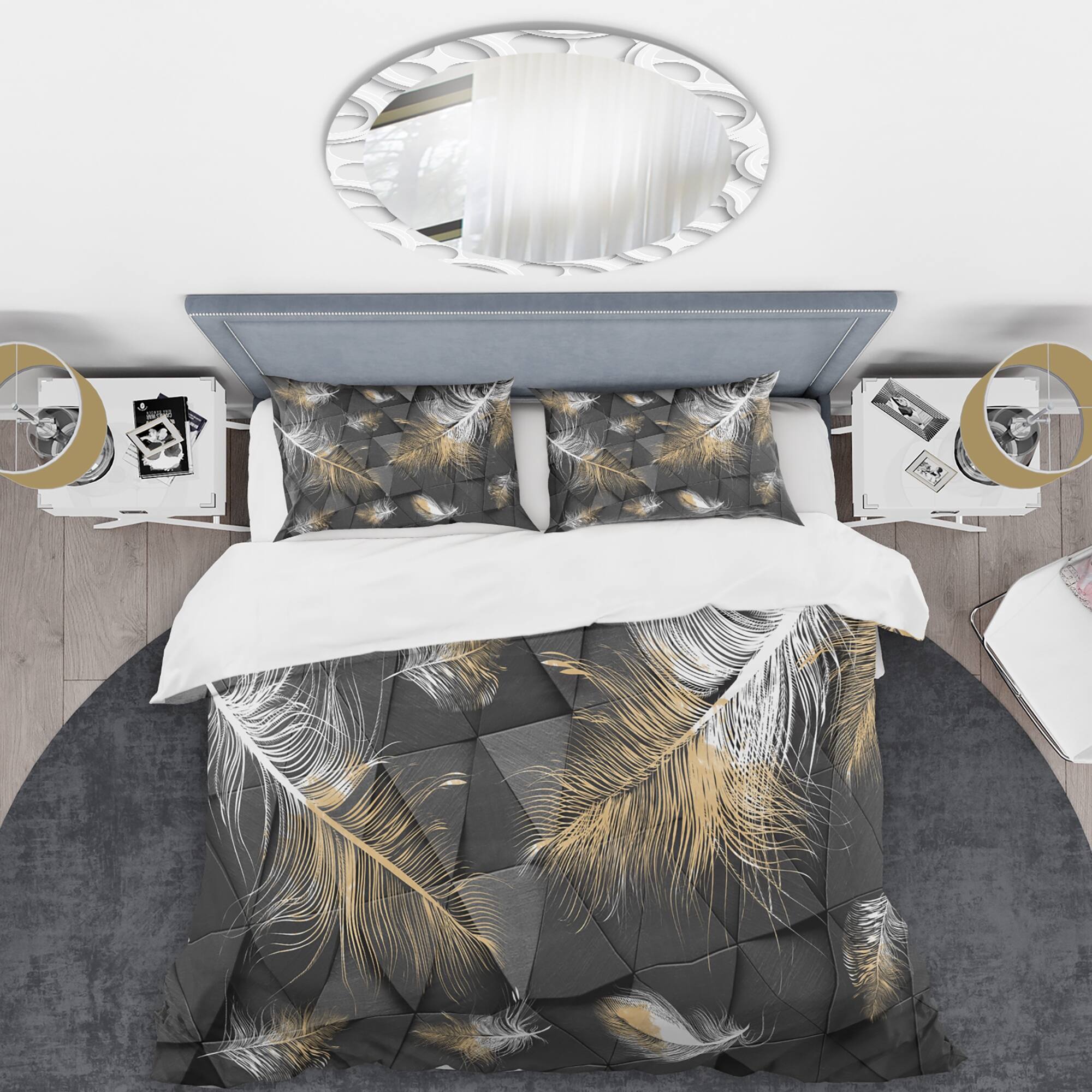 Designart 'White and Gold Feathers On Triangular' Modern Duvet Cover