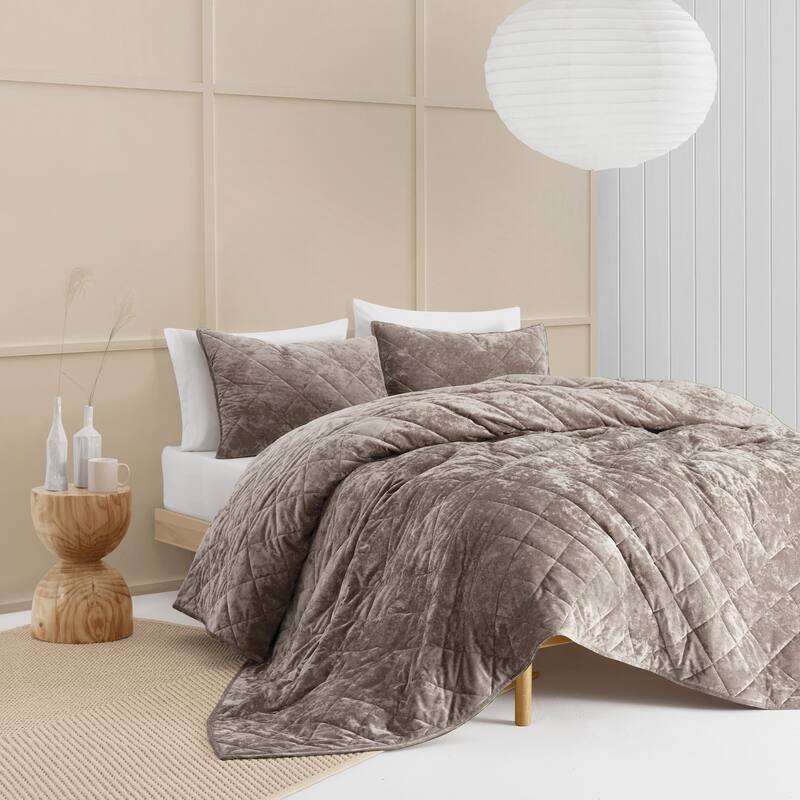 Beaute Living Diamond Velvet 3 Piece Quilt Set