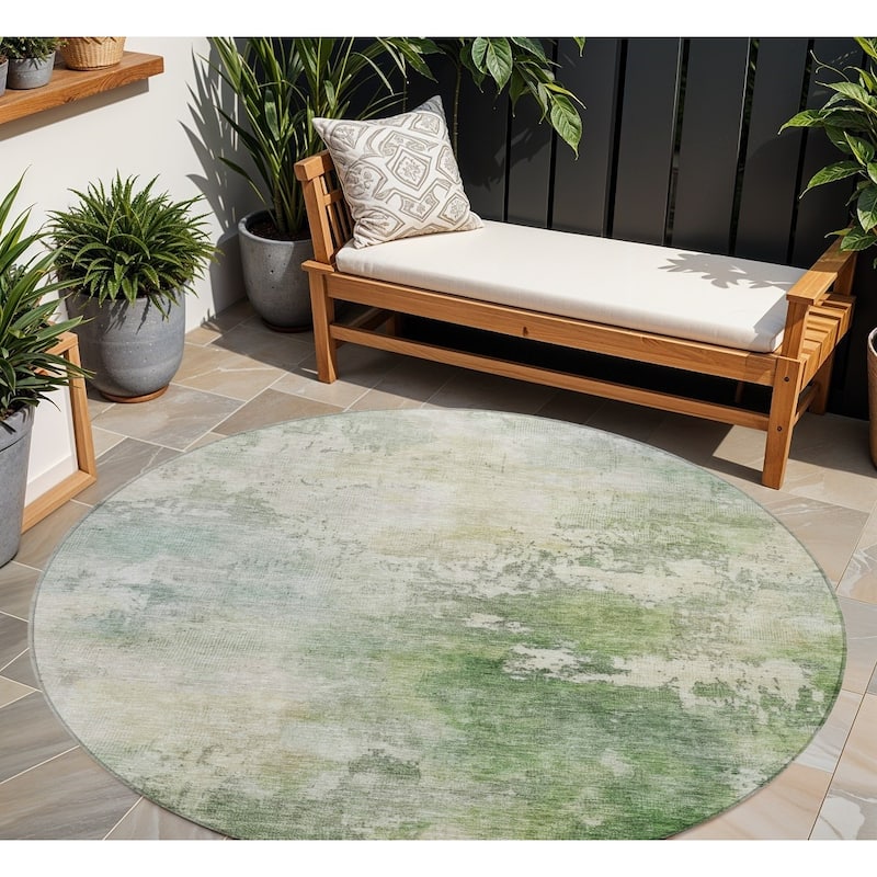 HomeRoots Abstract Transitional Rectangle Outdoor Rug - 8' Round