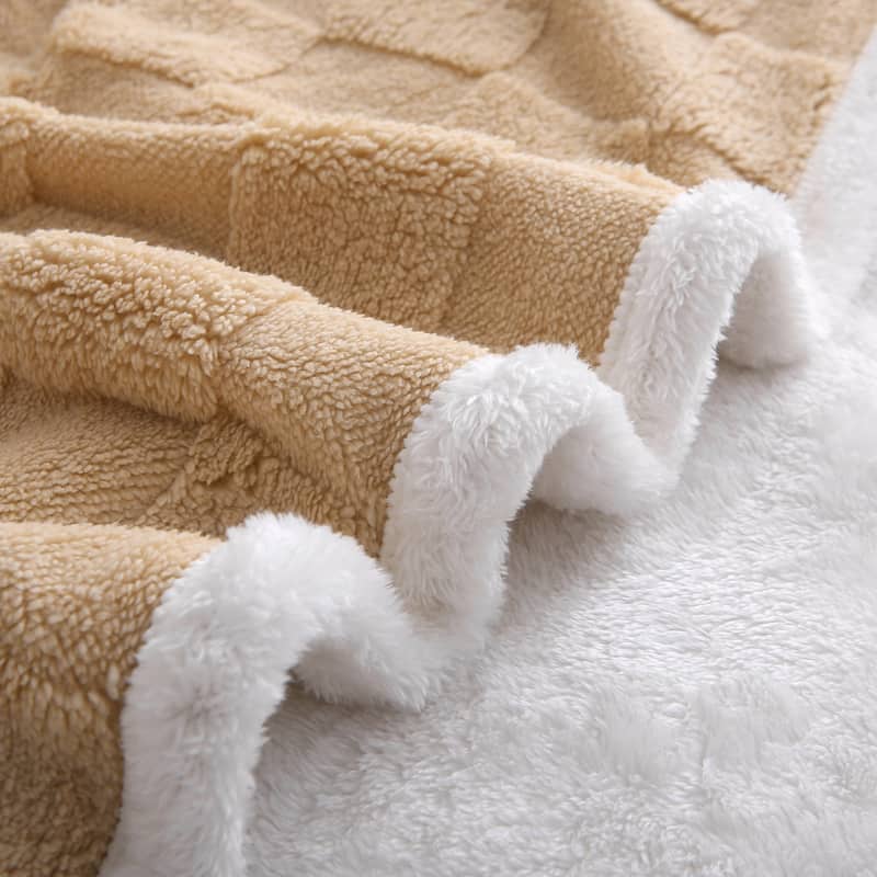 Jacquard Checkered Fluffy Flannel Fleece Blanket