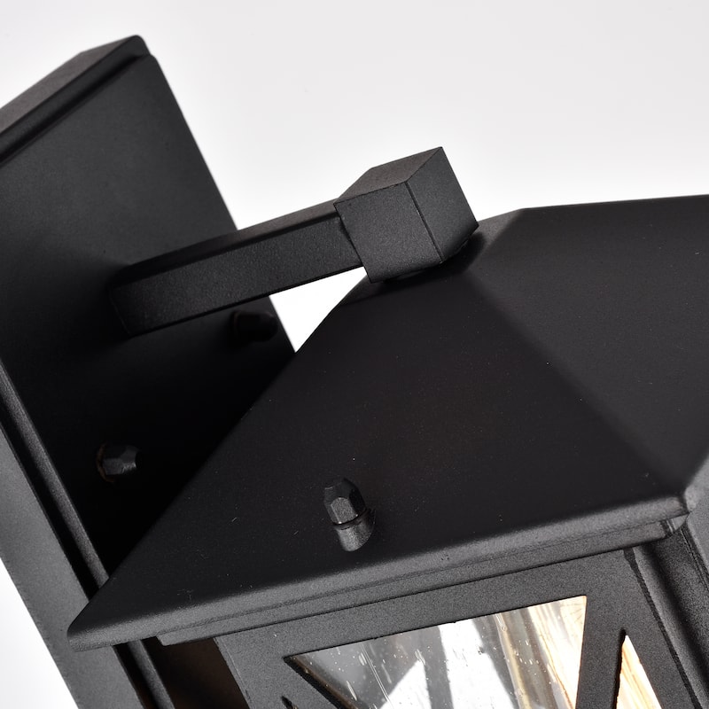 1-light Outdoor Wall Lantern