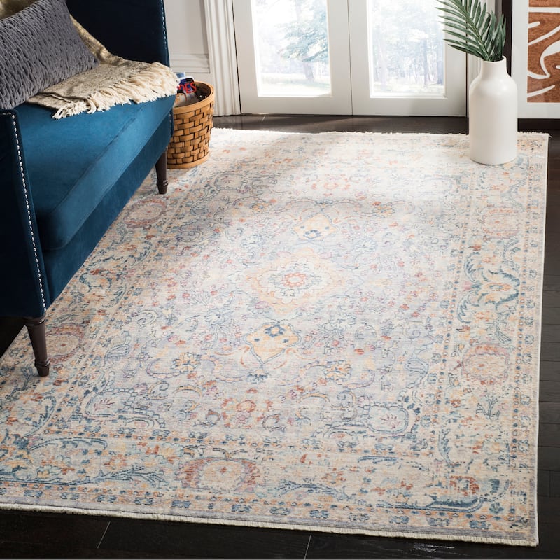SAFAVIEH Illusion Lanette Vintage Boho Oriental Viscose Rug with - 4' Square - Light Grey/Cream