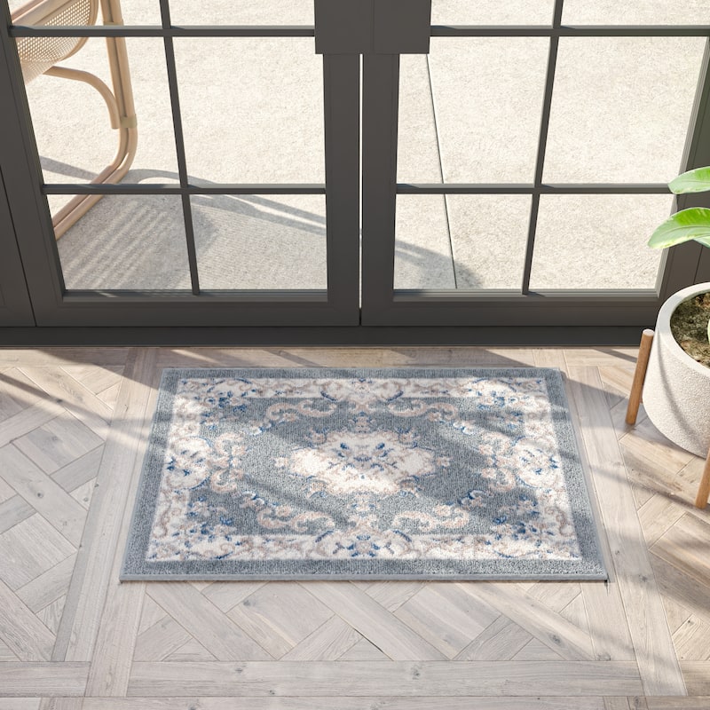 Hamilton Traditional Oriental Indoor Area Rug - 2' x 3' - Grey