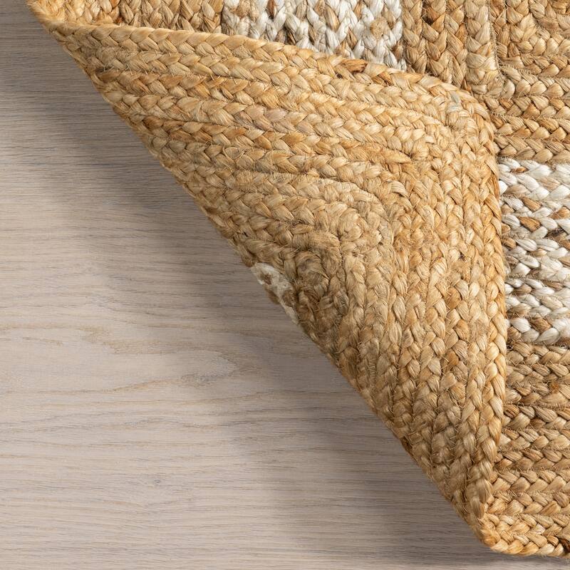 Nuloom Louisa Jute Bordered Area Rug