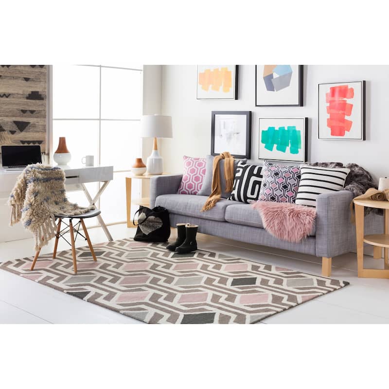 Pass Hand-Tufted Retro Geometric Wool Rug (7'6 x 9'6)