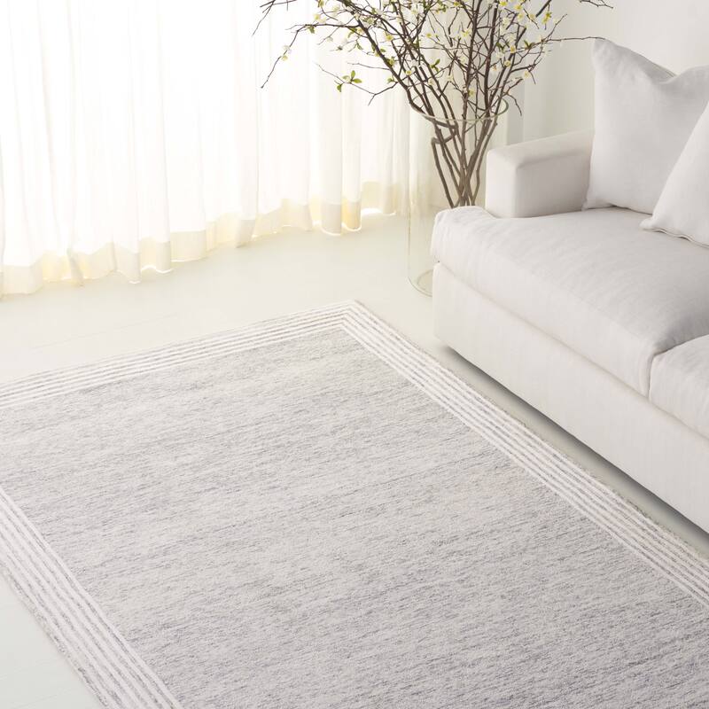 SAFAVIEH Hand-Tufted Lauren Ralph Lauren Sanna Traditional Wool Rug. - 5' x 8' - Grey/Ivory