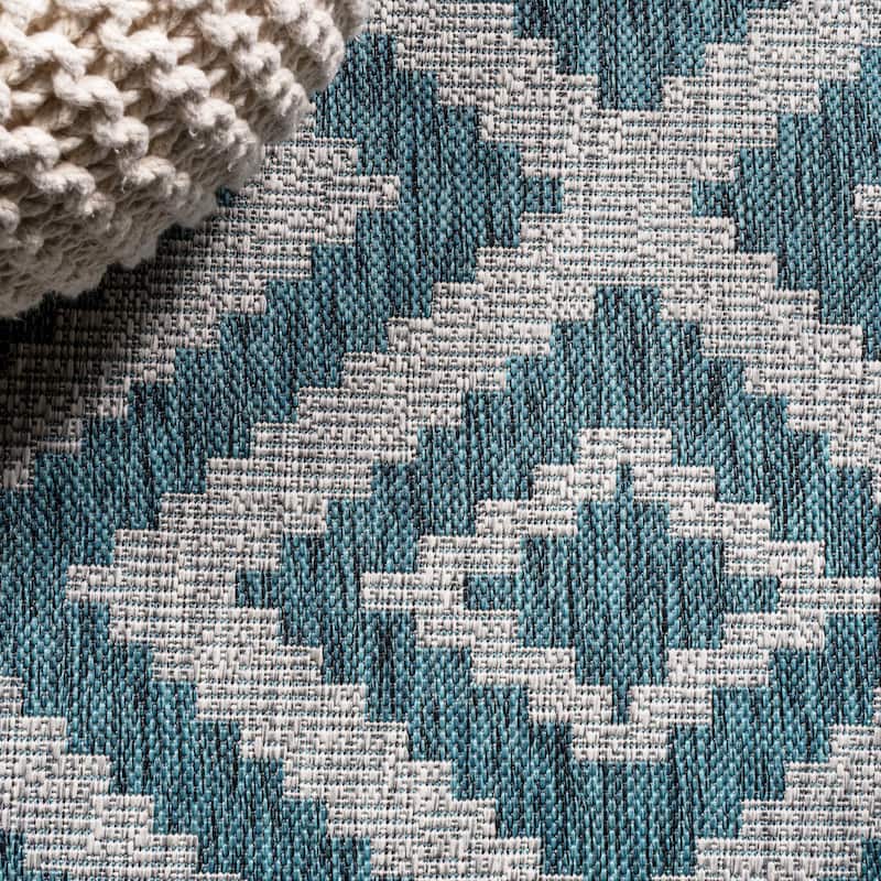 JONATHAN Y Vine Diamond Tribal Indoor/Outdoor Area Rug